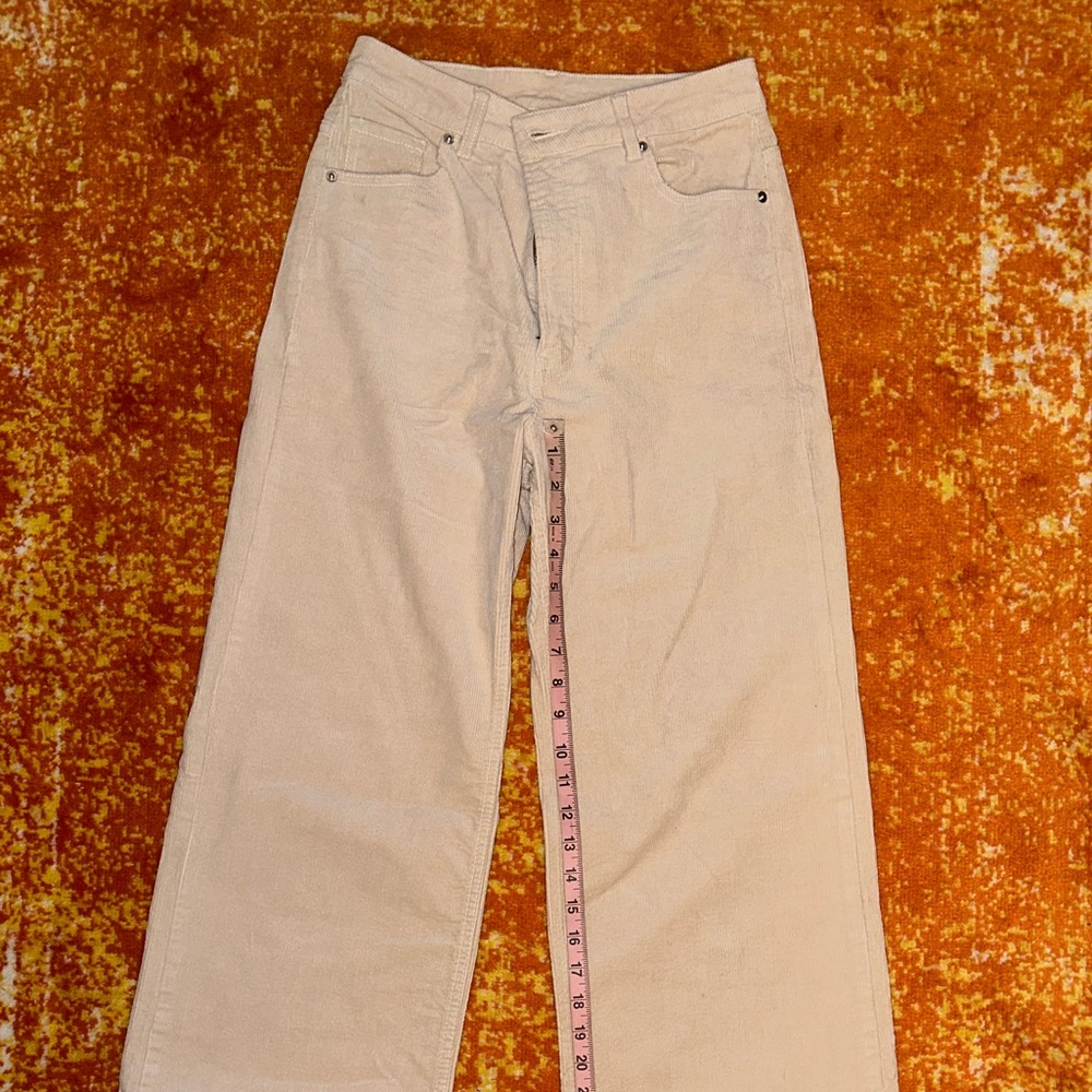 DIVIDED Cream Corduroy Jeans